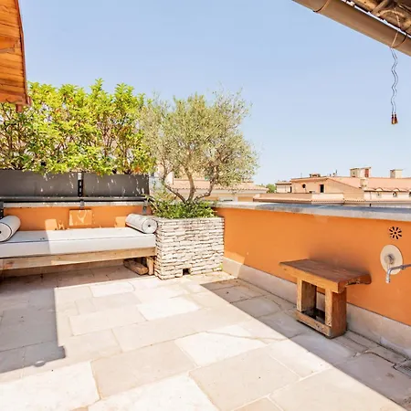 Mrbrown Luxury Terrace With Pool
